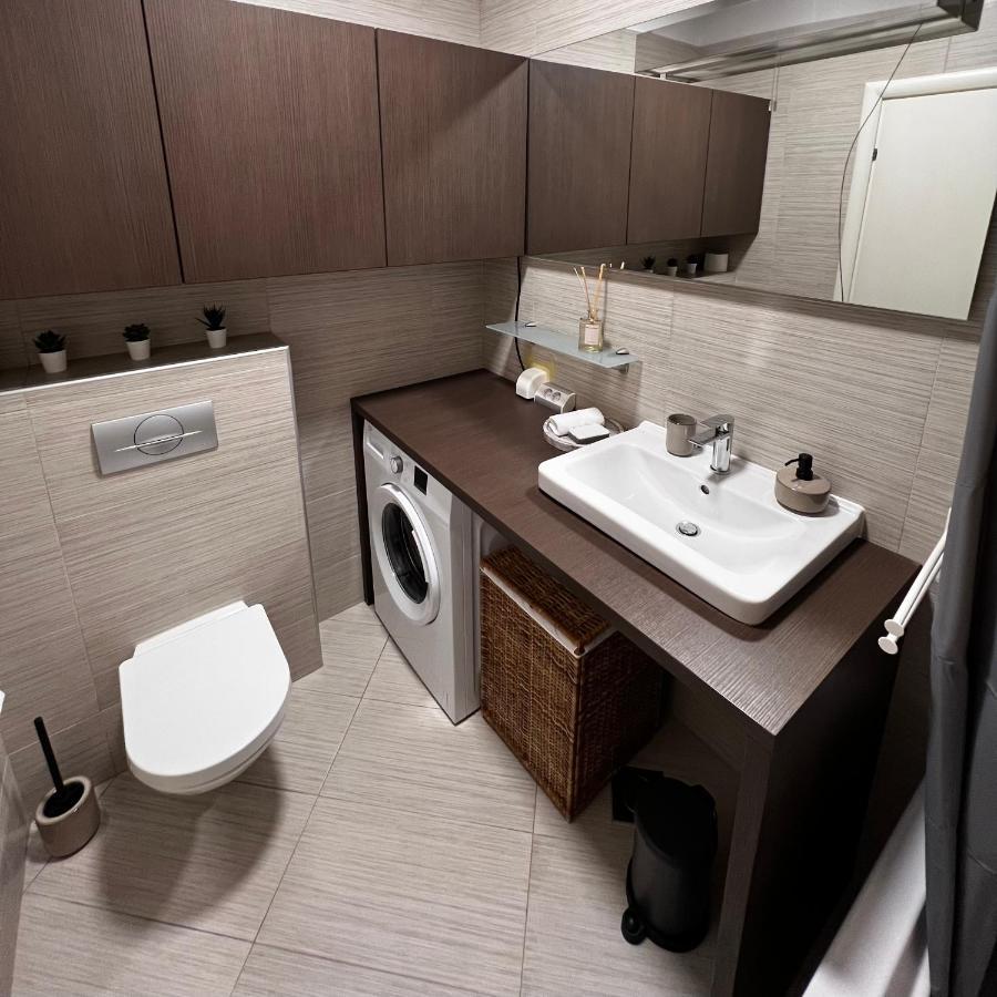 Maestral Living Studio Apartment Zagreb Extérieur photo