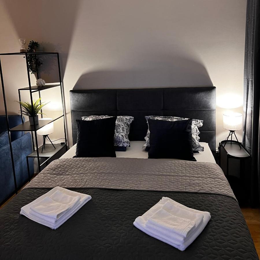 Maestral Living Studio Apartment Zagreb Extérieur photo
